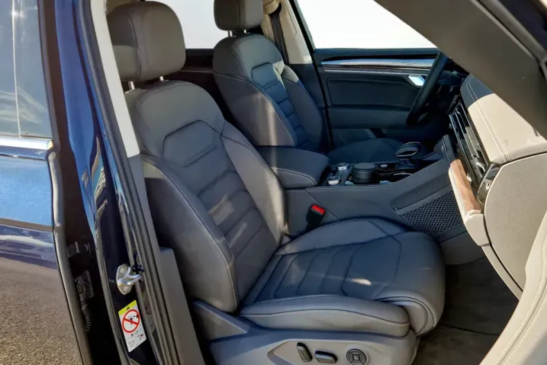 Volkswagen Touareg din 2025 cu 5.000 km - oferta VOL141443 - foto 14