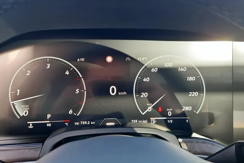 Volkswagen Touareg din 2025 cu 5.000 km - oferta VOL141443 - foto 21