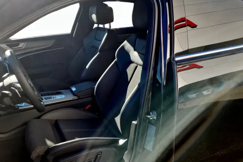 Audi A6 din 2024 cu 10.242 km - oferta AUD141447 - foto 12