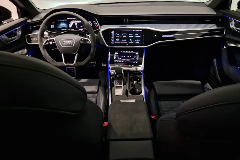 Audi RS6 din 2025 cu 5.000 km - oferta AUD141451 - foto 12