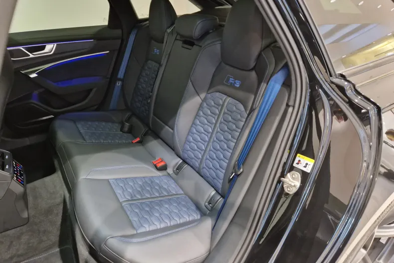 Audi RS6 din 2025 cu 5.000 km - oferta AUD141451 - foto 14