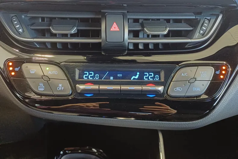 Toyota C-HR din 2020 cu 38.853 km - oferta TOY141452 - foto 19