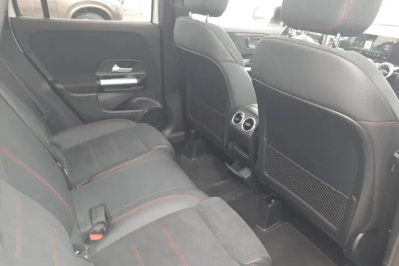 Mercedes-Benz GLA din 2023 cu 29.632 km - oferta MER141455 - foto 14