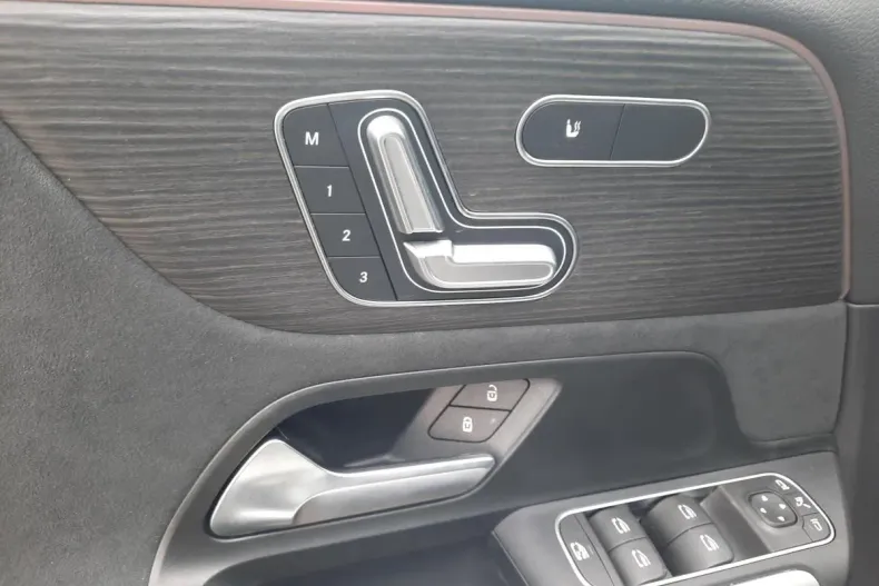 Mercedes-Benz GLA din 2023 cu 29.632 km - oferta MER141455 - foto 15