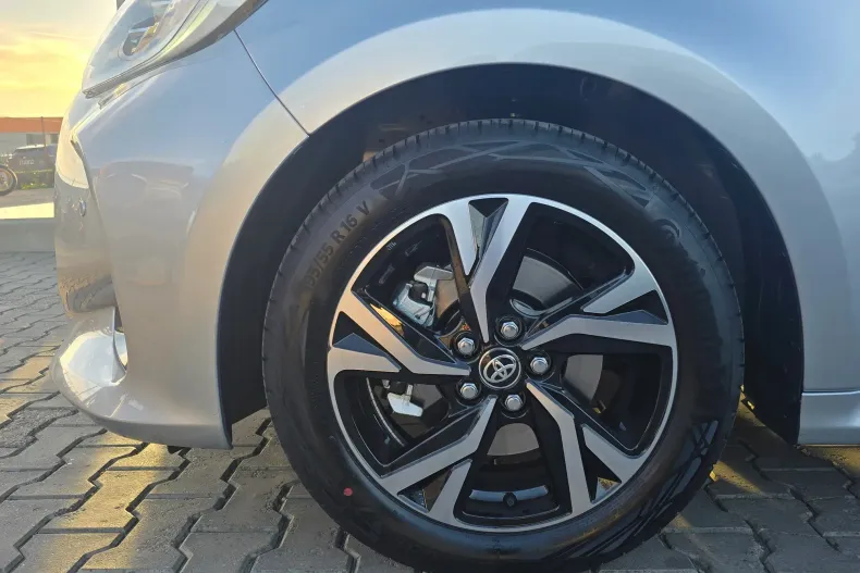 Toyota Yaris din 2025 cu 1.607 km - oferta TOY141463 - foto 6