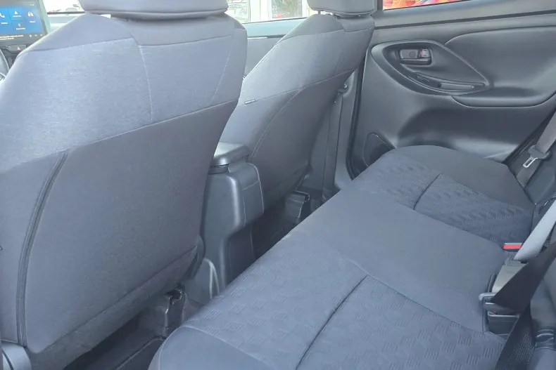 Toyota Yaris din 2025 cu 1.607 km - oferta TOY141463 - foto 18