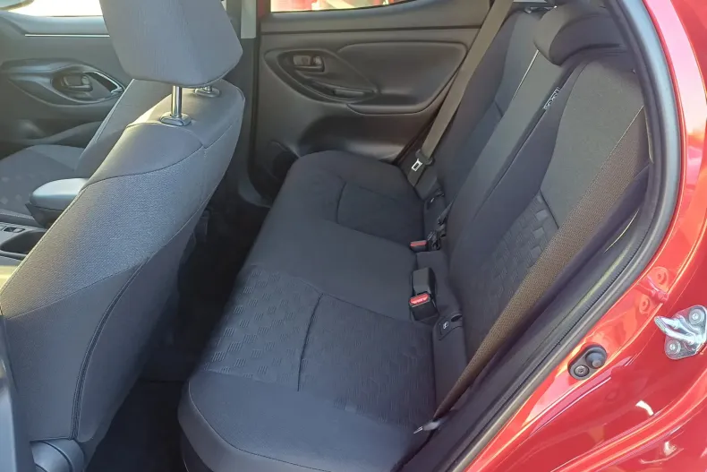 Toyota Yaris din 2025 cu 2.100 km - oferta TOY141464 - foto 8