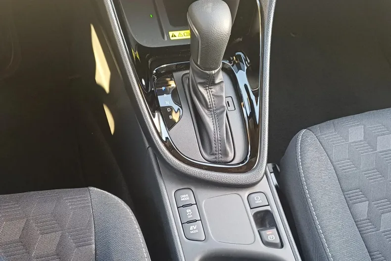 Toyota Yaris din 2025 cu 2.100 km - oferta TOY141464 - foto 23