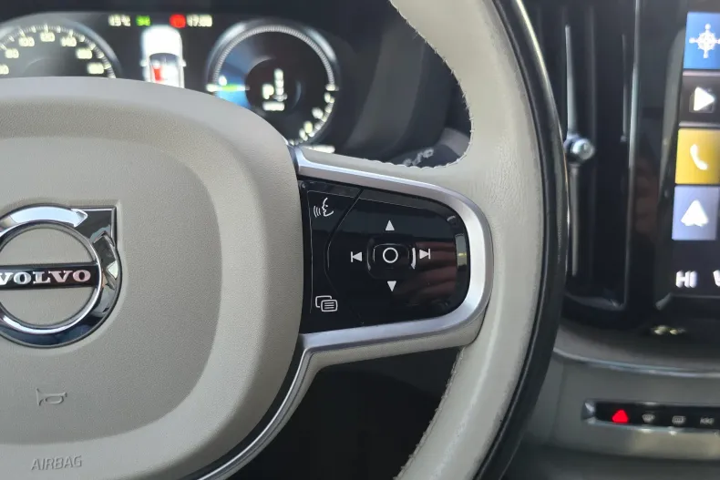 Volvo XC60 din 2020 cu 84.030 km - oferta VOL141466 - foto 20