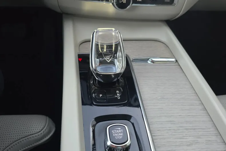 Volvo XC60 din 2020 cu 84.030 km - oferta VOL141466 - foto 22