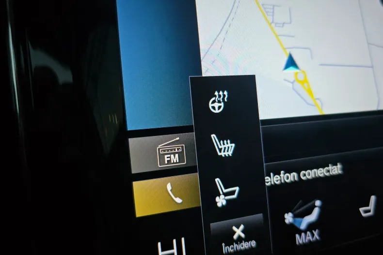 Volvo XC60 din 2020 cu 84.030 km - oferta VOL141466 - foto 23