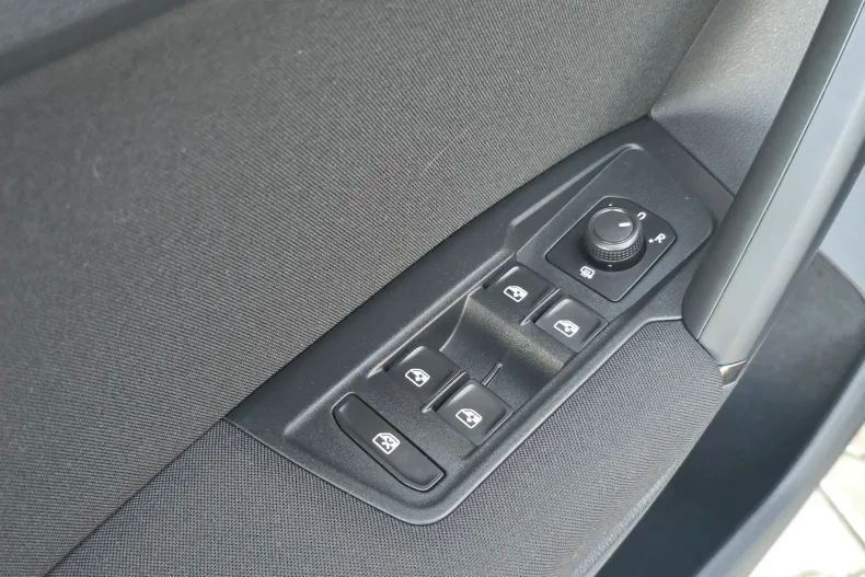 Volkswagen Tiguan din 2021 cu 52.454 km - oferta VOL141467 - foto 6