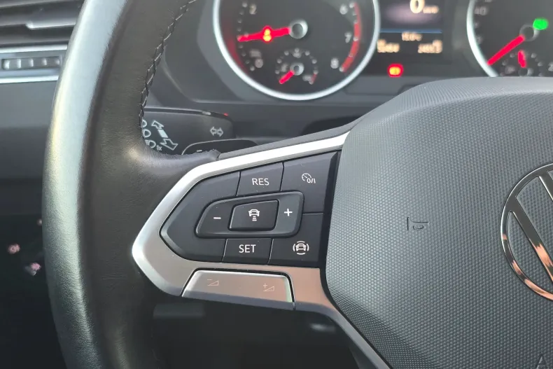 Volkswagen Tiguan din 2021 cu 52.454 km - oferta VOL141467 - foto 9