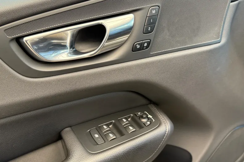 Volvo XC60 din 2021 cu 134.000 km - oferta VOL141484 - foto 13