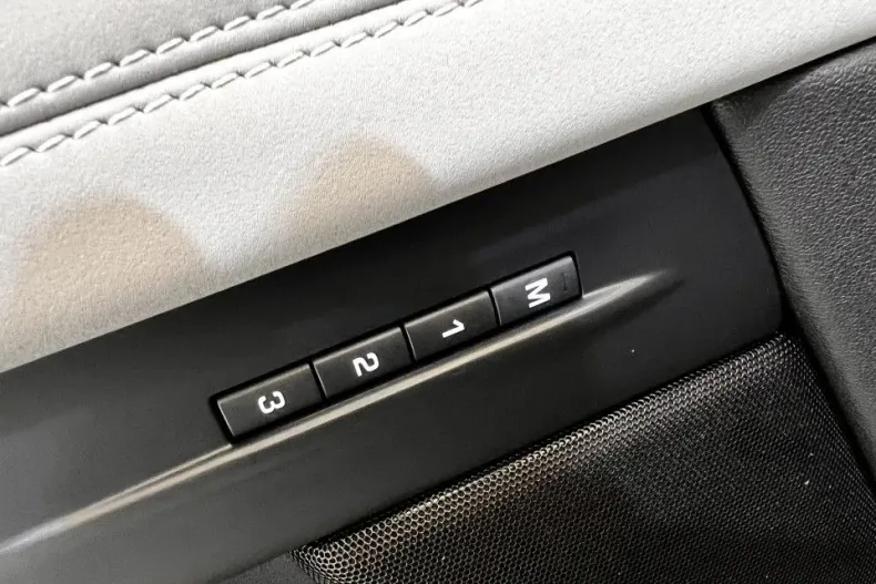 Land Rover Range Rover Evoque din 2024 cu 11.909 km - oferta LAN141498 - foto 13