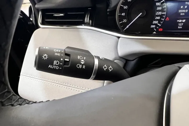 Land Rover Range Rover Evoque din 2024 cu 11.909 km - oferta LAN141498 - foto 18