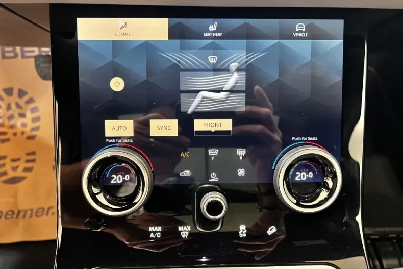 Land Rover Range Rover Evoque din 2024 cu 11.909 km - oferta LAN141498 - foto 23