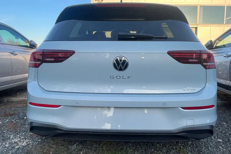 Volkswagen Golf din 2025 cu 6 km - oferta VOL141510 - foto 4