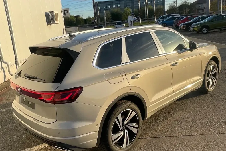 Volkswagen Touareg din 2024 cu 7 km - oferta VOL141511 - foto 3