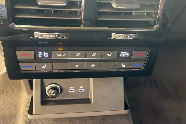 Volkswagen Touareg din 2024 cu 7 km - oferta VOL141511 - foto 17