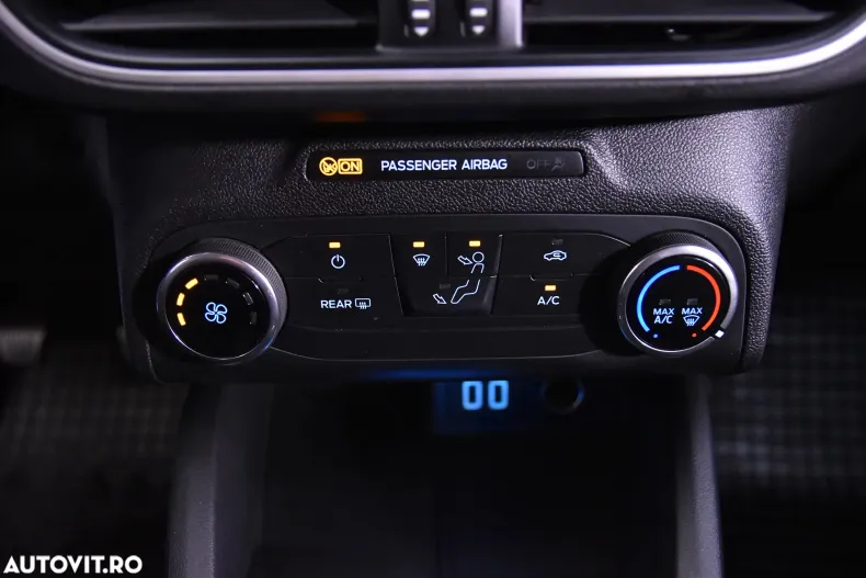 Ford Focus din 2021 cu 40.363 km - oferta FOR141529 - foto 18