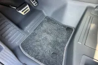 Land Rover Defender din 2023 cu 44.000 km - oferta LAN141533 - foto 29