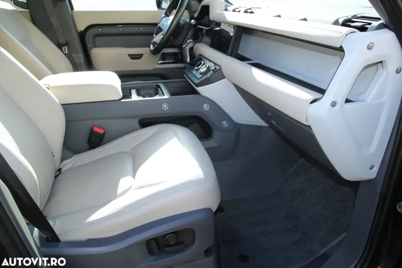 Land Rover Defender din 2023 cu 44.000 km - oferta LAN141533 - foto 34