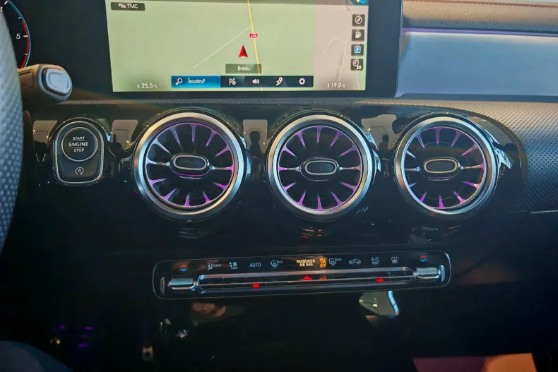 Mercedes-Benz CLA din 2021 cu 69.762 km - oferta MER141581 - foto 34