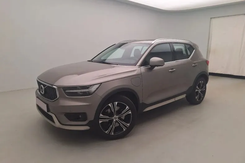 Volvo XC40 din 2021 cu 82.747 km - oferta VOL141582 - foto 1