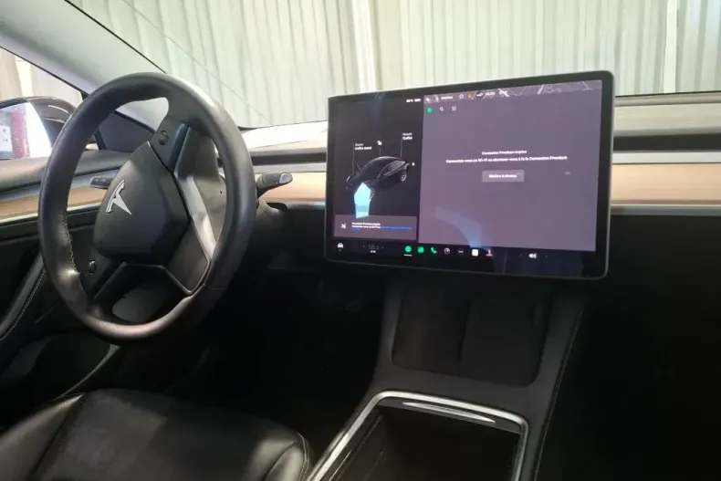 Tesla Model 3 din 2021 cu 63.103 km - oferta TES141584 - foto 2