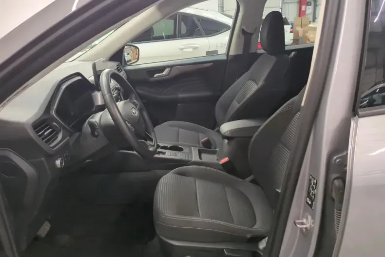 Ford Kuga din 2021 cu 56.556 km - oferta FOR141591 - foto 5