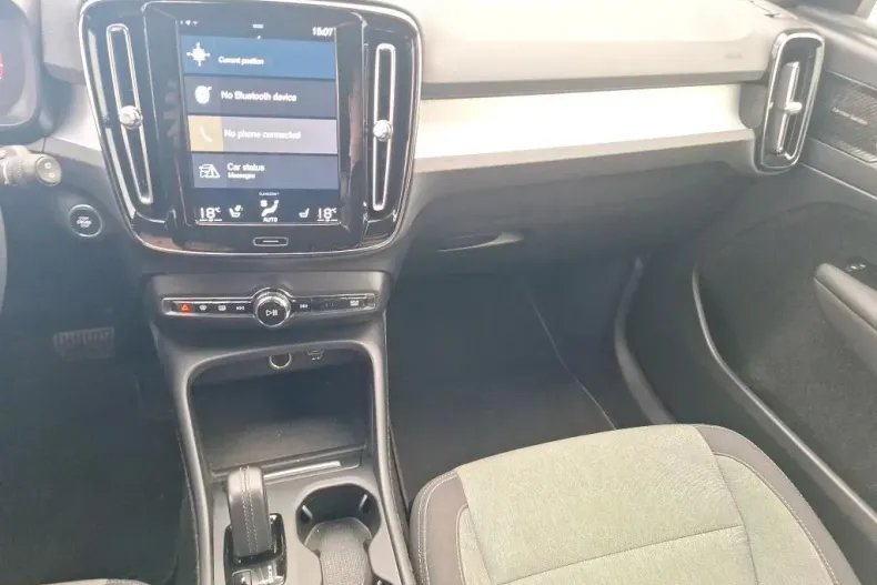 Volvo XC40 din 2020 cu 79.351 km - oferta VOL141593 - foto 5