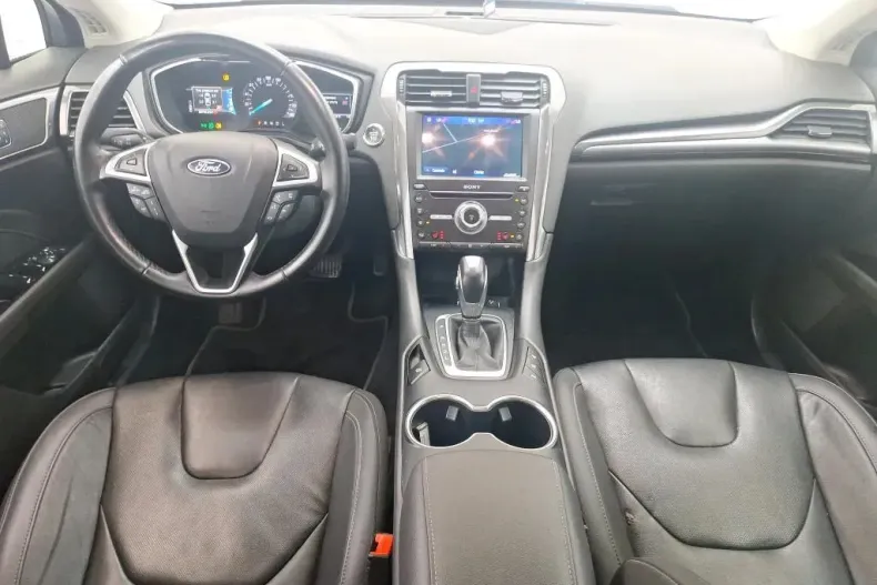 Ford Mondeo din 2022 cu 60.730 km - oferta FOR141596 - foto 9