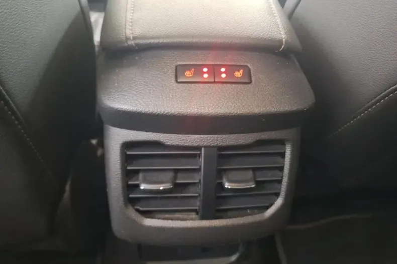 Ford Mondeo din 2022 cu 60.730 km - oferta FOR141596 - foto 10