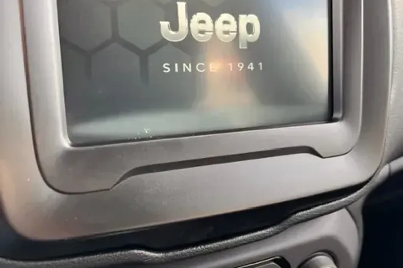 Jeep Renegade din 2022 cu 23.000 km - oferta JEE141608 - foto 21