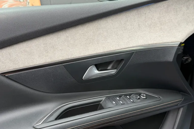 Peugeot 3008 din 2021 cu 164.000 km - oferta PEU141617 - foto 25