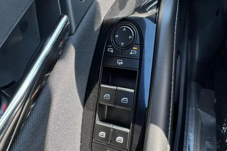 Mazda CX-30 din 2025 cu 1 km - oferta MAZ141636 - foto 3