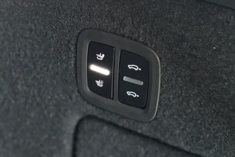 Porsche Cayenne din 2025 cu 6.999 km - oferta POR141647 - foto 3