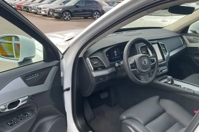 Volvo XC90 din 2023 cu 43.400 km - oferta VOL141655 - foto 15