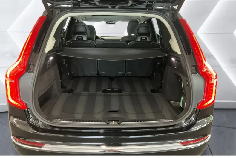 Volvo XC90 din 2023 cu 21.990 km - oferta VOL141660 - foto 13