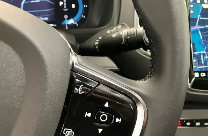 Volvo XC90 din 2023 cu 21.990 km - oferta VOL141660 - foto 18