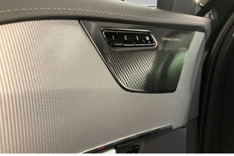 Volvo XC90 din 2023 cu 21.990 km - oferta VOL141660 - foto 22