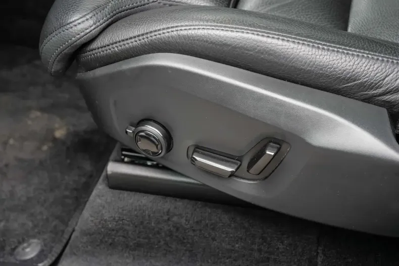 Volvo XC90 din 2023 cu 34.624 km - oferta VOL141670 - foto 17