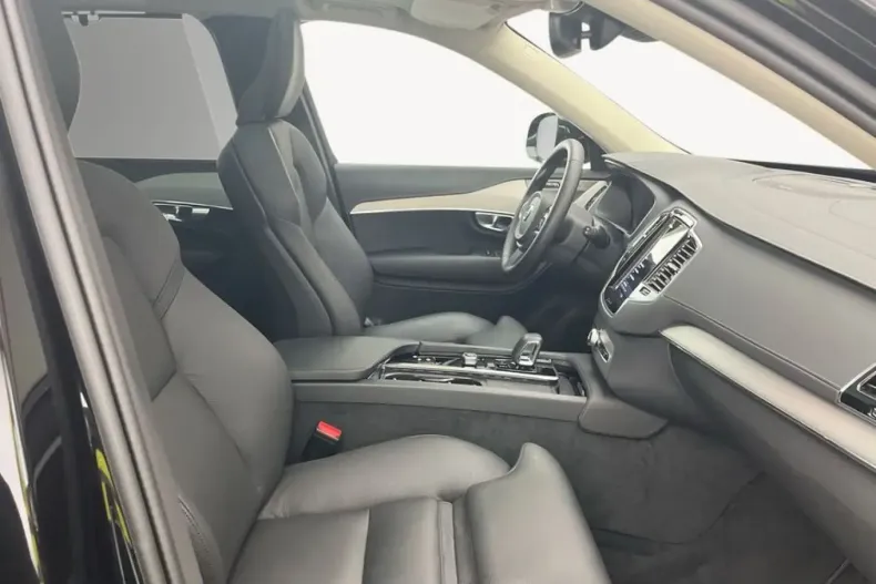 Volvo XC90 din 2024 cu 19.248 km - oferta VOL141673 - foto 12