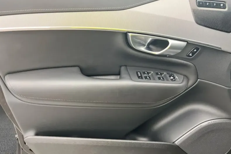 Volvo XC90 din 2024 cu 19.248 km - oferta VOL141673 - foto 19