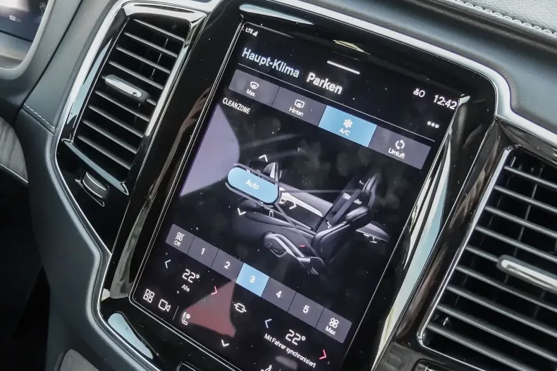 Volvo XC90 din 2023 cu 21.700 km - oferta VOL141677 - foto 9