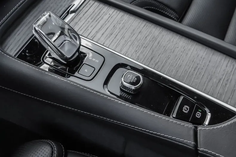 Volvo XC90 din 2023 cu 21.700 km - oferta VOL141677 - foto 12