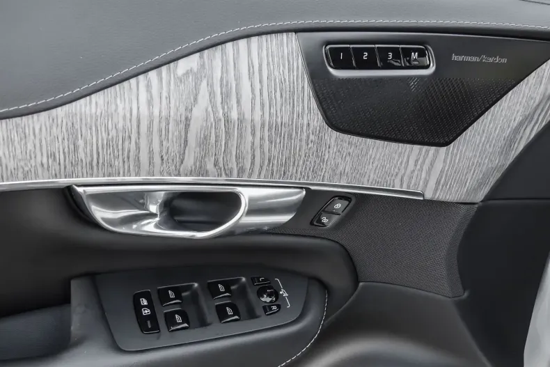 Volvo XC90 din 2023 cu 21.700 km - oferta VOL141677 - foto 15