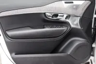 Volvo XC90 din 2023 cu 31.180 km - oferta VOL141691 - foto 9