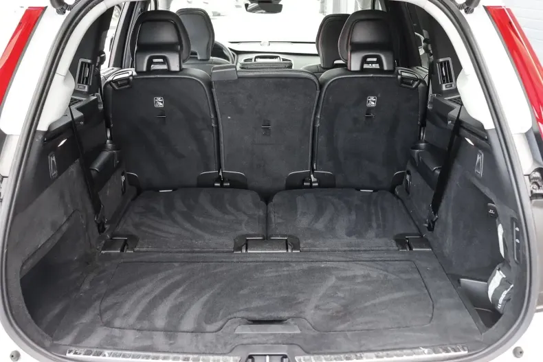 Volvo XC90 din 2023 cu 31.180 km - oferta VOL141691 - foto 17